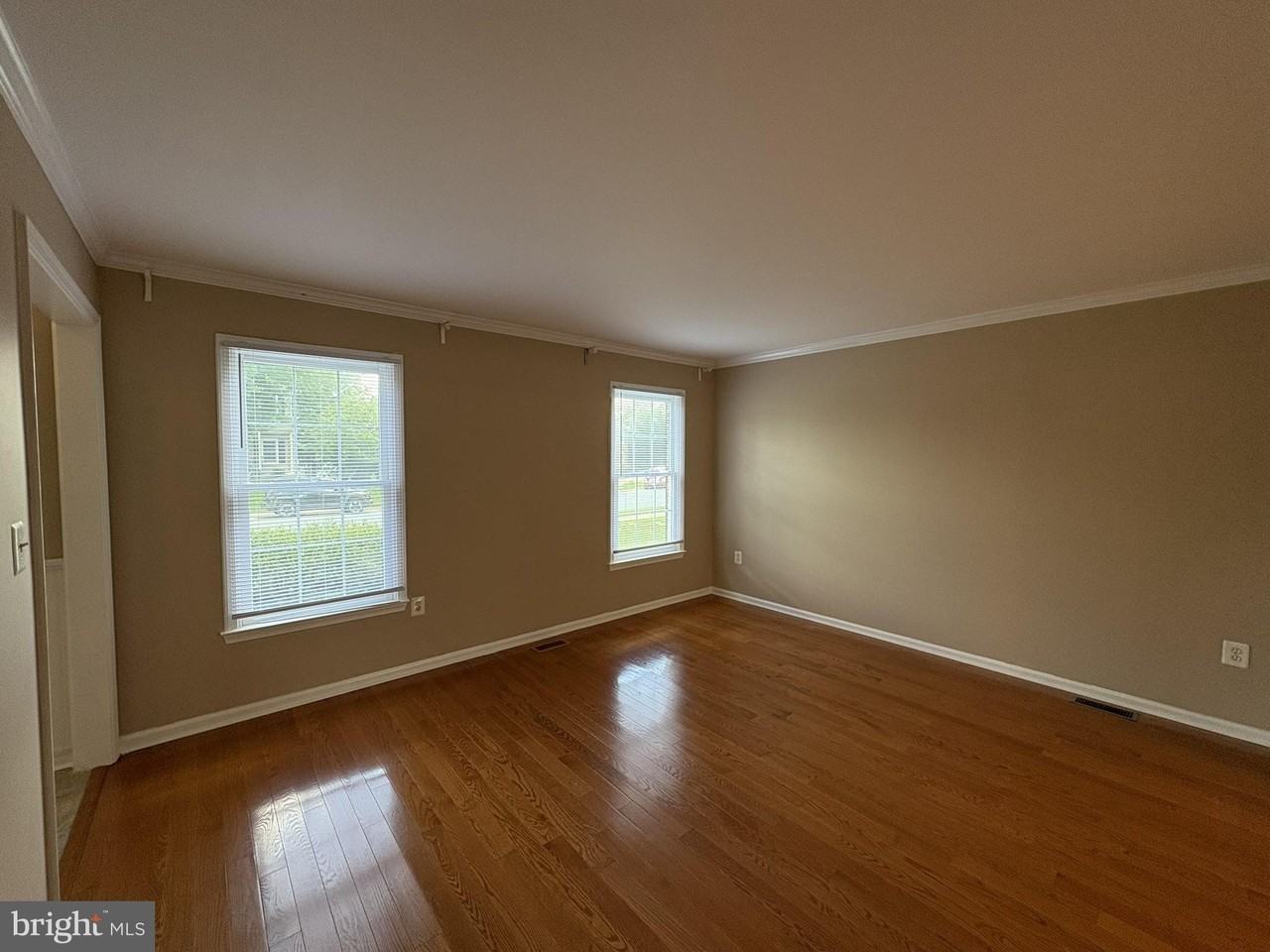 18 Neville Ct - Photo 6 of 47