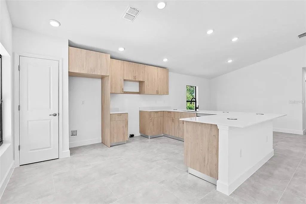 1659 Javier St Se #1 - Photo 7 of 13