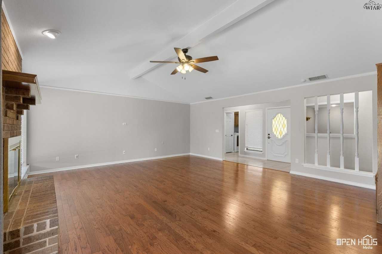 4503 York St - Photo 6 of 30