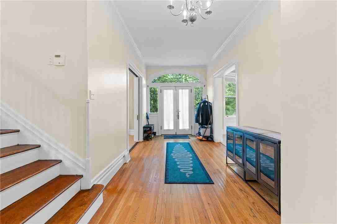 1084 Shady Ave - Photo 3 of 49