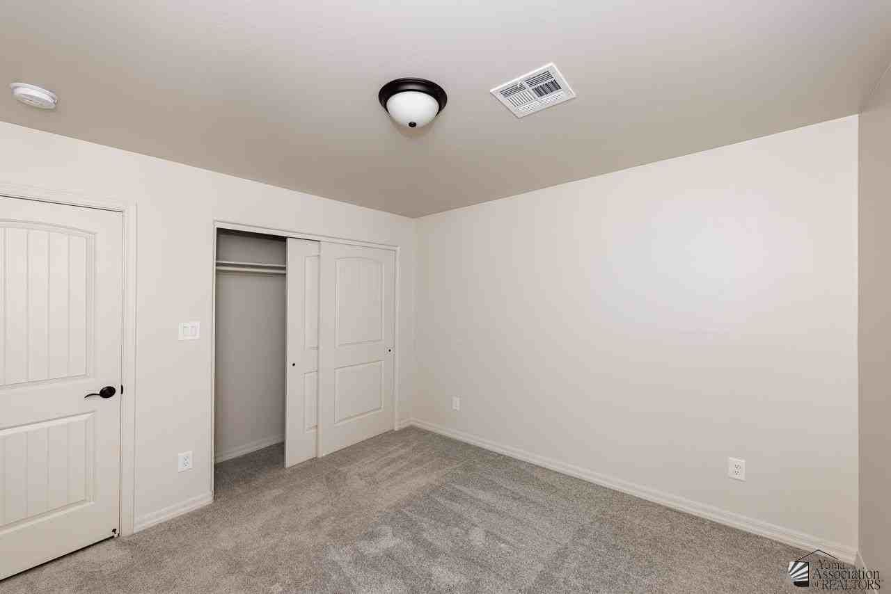 8649 E 41st St - Photo 5 of 27