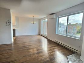 70 Cour Villeneuve - Photo 1 of 1