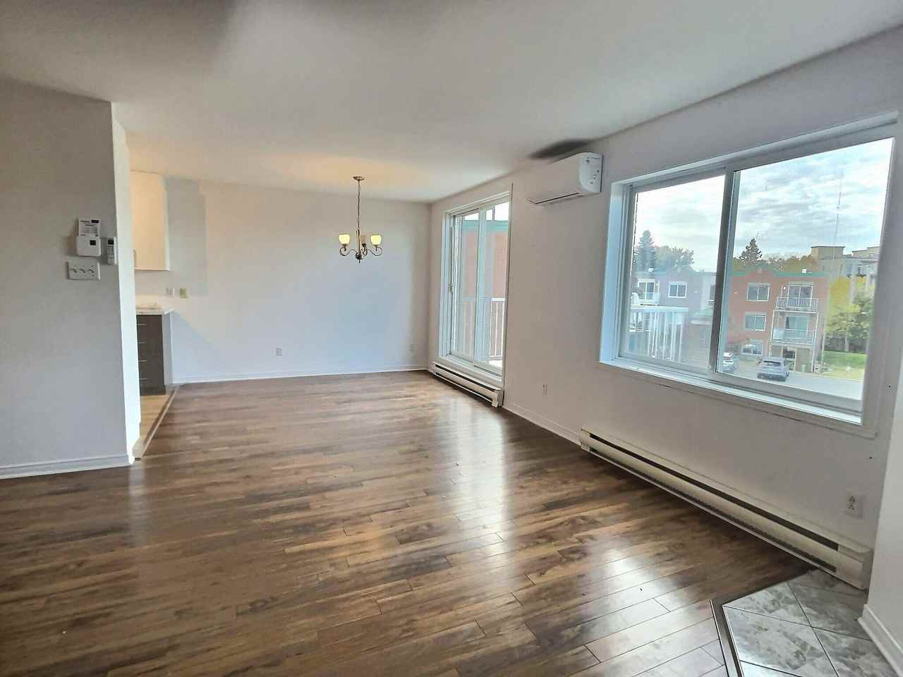 70 Cour Villeneuve - Photo 3 of 6
