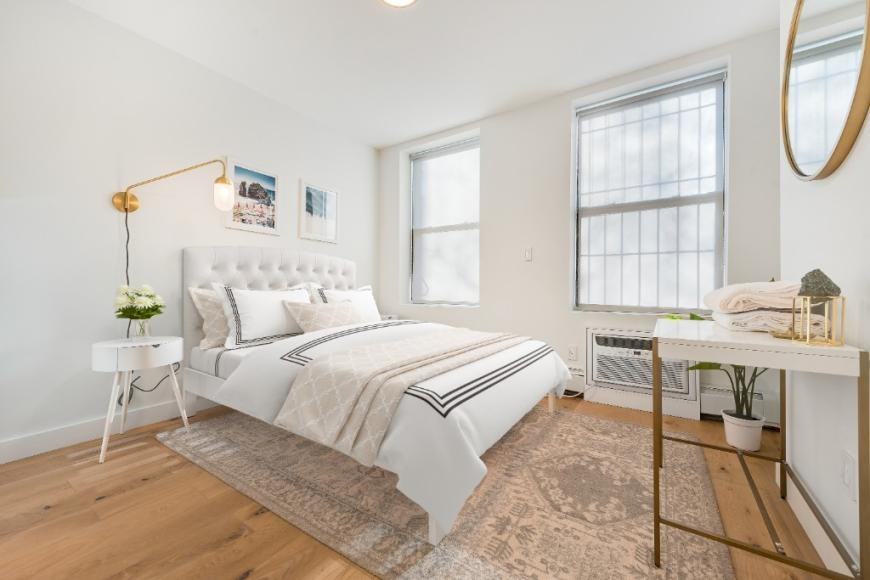 205 10th Ave - Photo 4 of 10