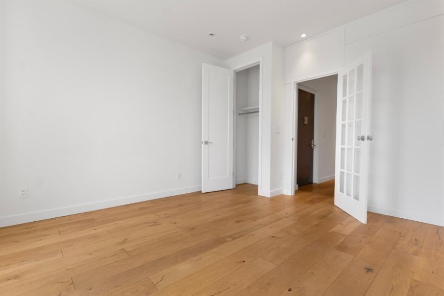 205 10th Ave - Photo 6 of 10