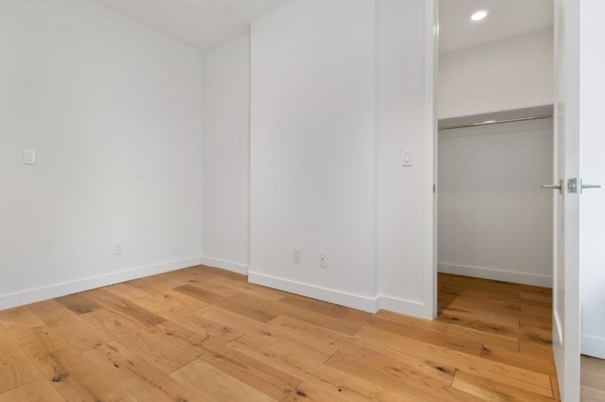 205 10th Ave - Photo 7 of 10