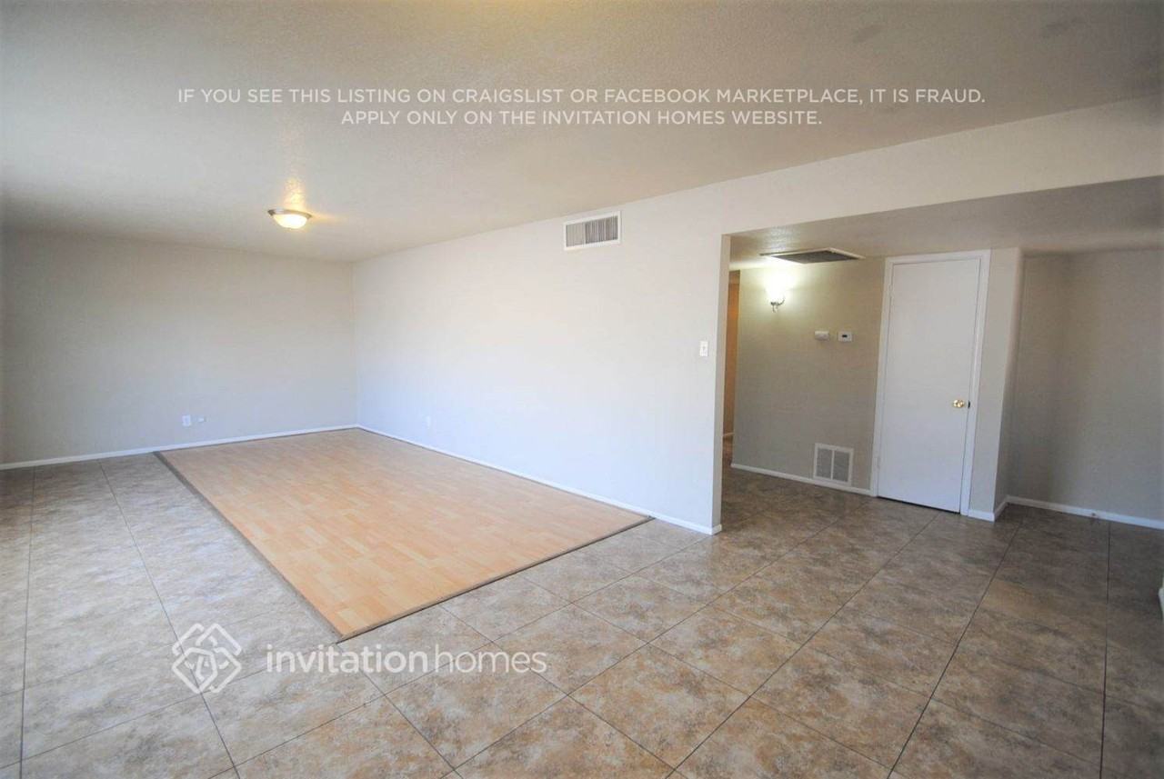 5625 W Pierson St - Photo 2 of 13