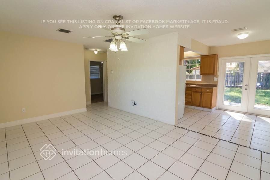 5140 Sw 6th Ct - Photo 3 of 15