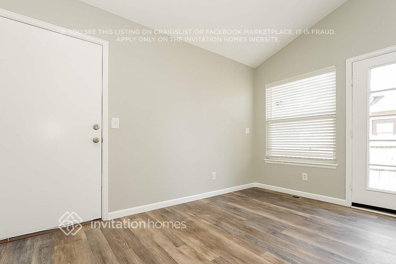 4780 Blackhawk Way - Photo 5 of 17