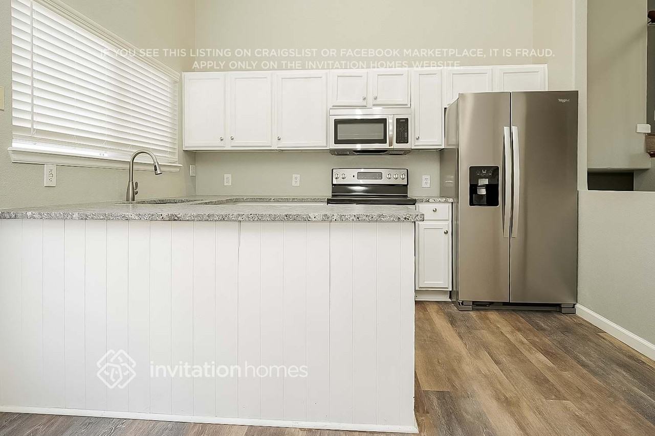 4780 Blackhawk Way - Photo 7 of 17