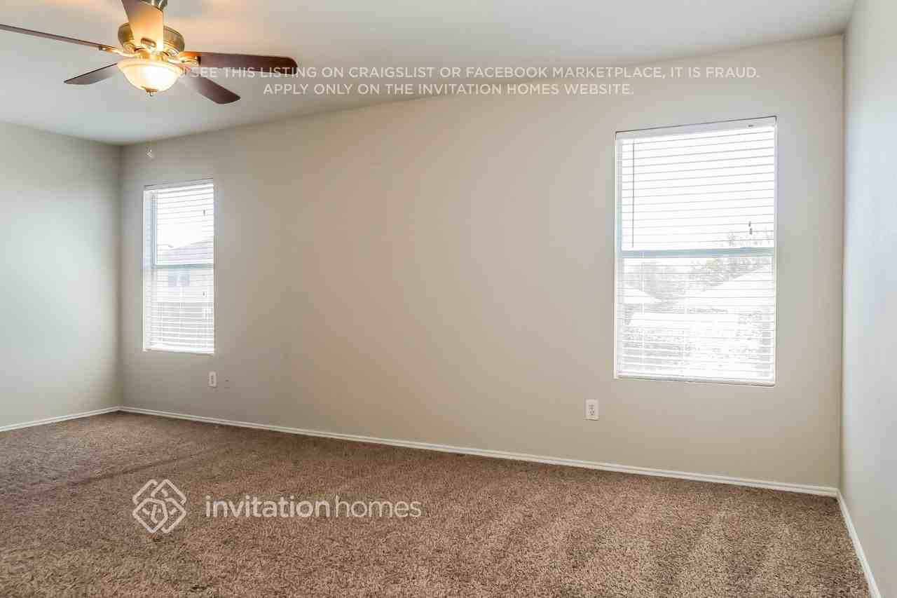 1404 Whitewater Dr - Photo 7 of 16