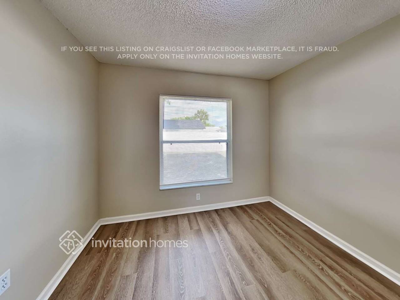 15945 Greater Groves Blvd - Photo 3 of 8