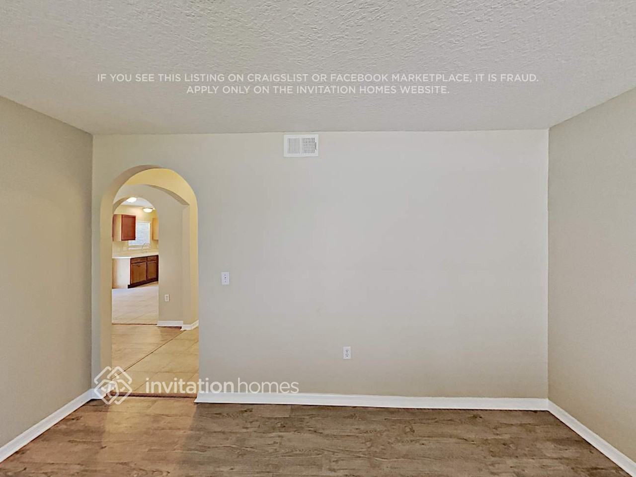 1806 Torrington Dr - Photo 5 of 18