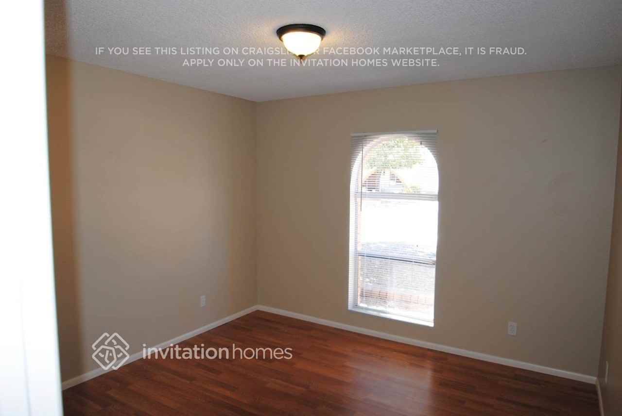 5216 W Laurie Ln - Photo 6 of 12