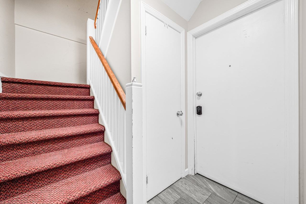 640 Franklin Ave Apt 1m - Photo 2 of 12