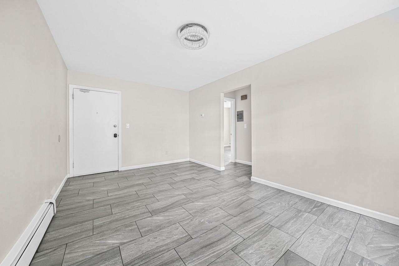 640 Franklin Ave Apt 1m - Photo 4 of 12