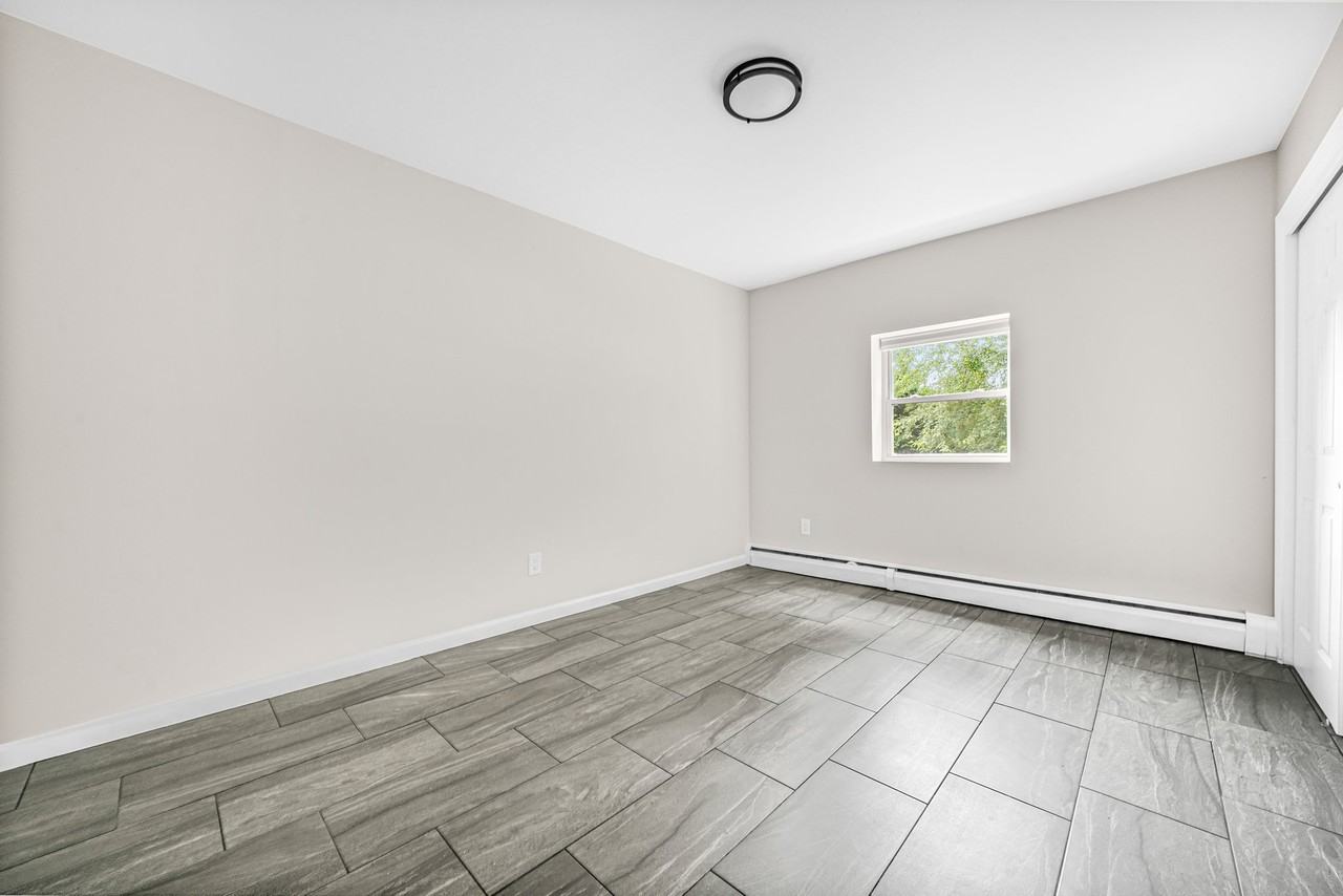 640 Franklin Ave Apt 1m - Photo 6 of 12