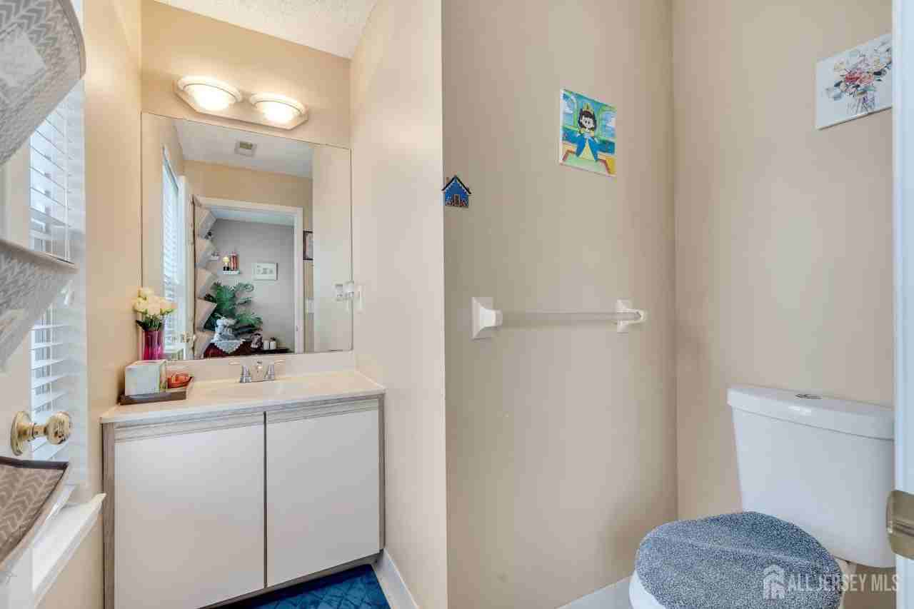55 Guisborough Way - Photo 6 of 20