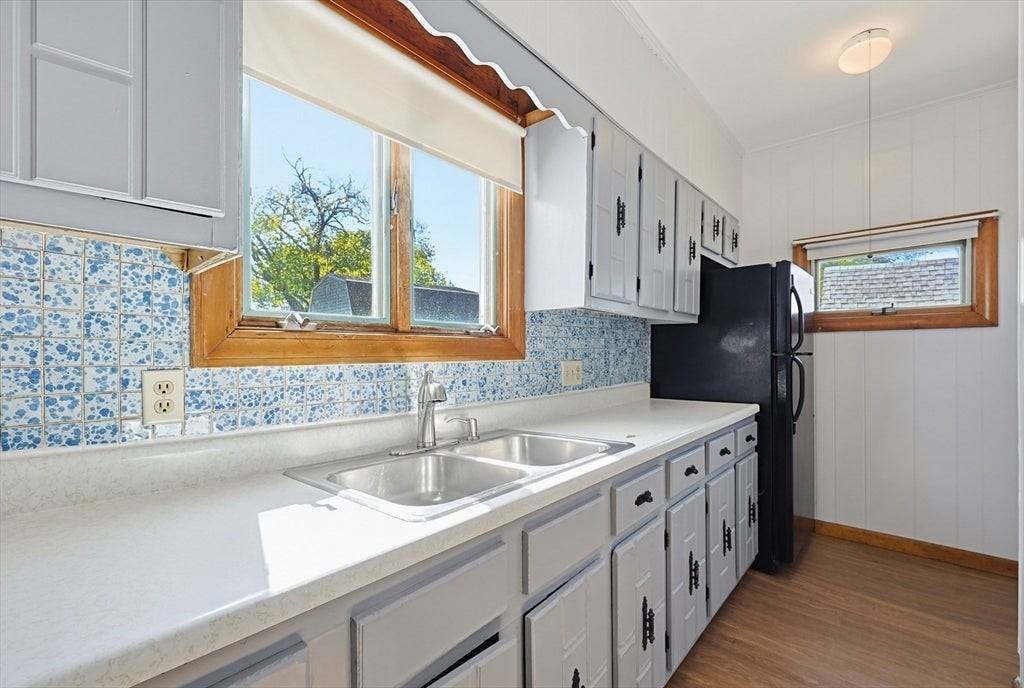 41 Washington St - Photo 6 of 24
