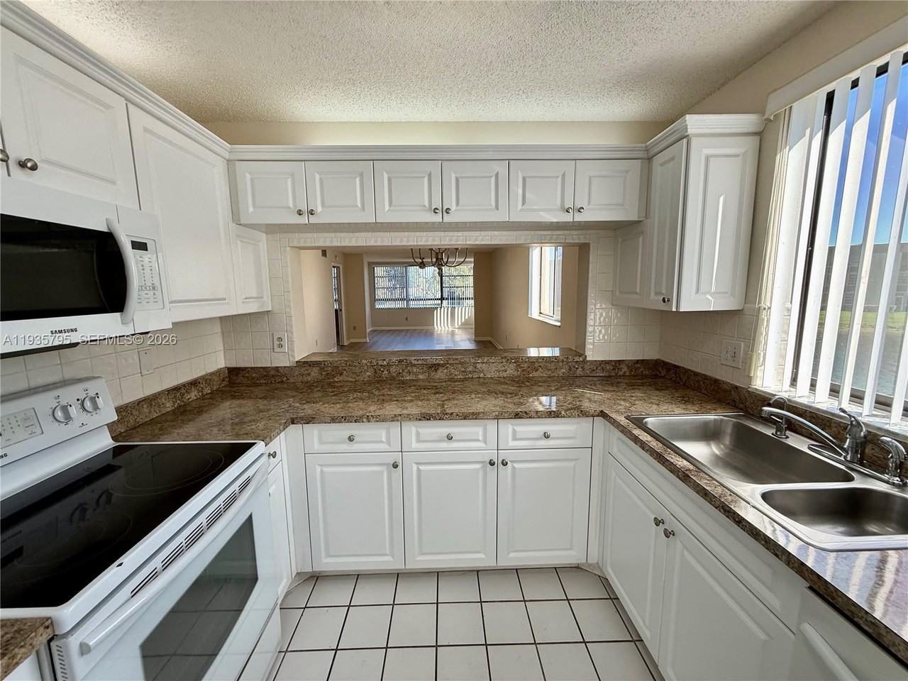 10426 E Clairmont Cir ##212 - Photo 2 of 35