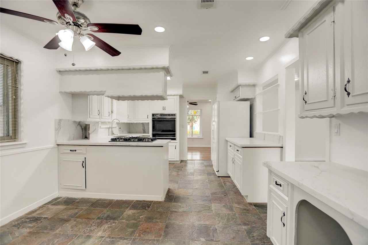 5735 Wigton Dr - Photo 5 of 13