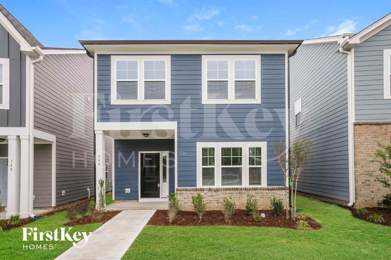 744 Lightrail Dr