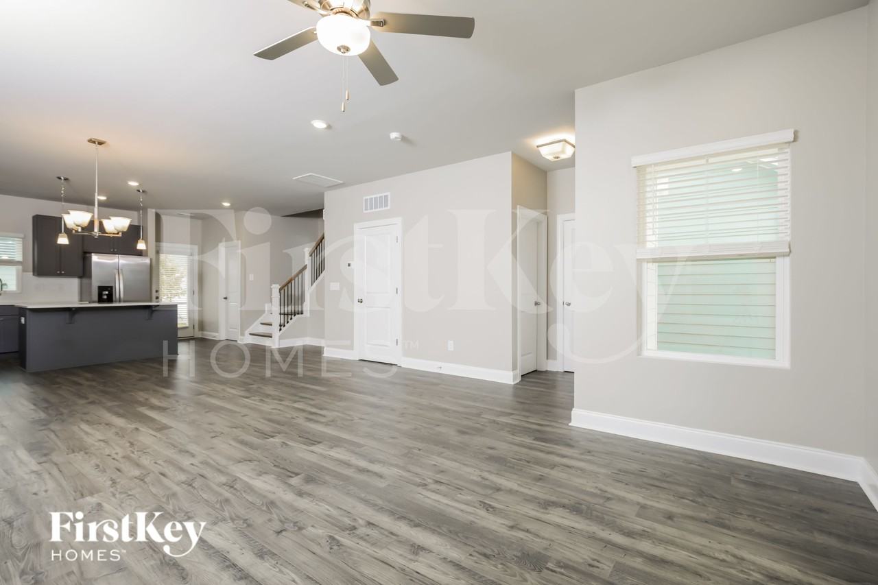 776 Lightrail Dr - Photo 2 of 19