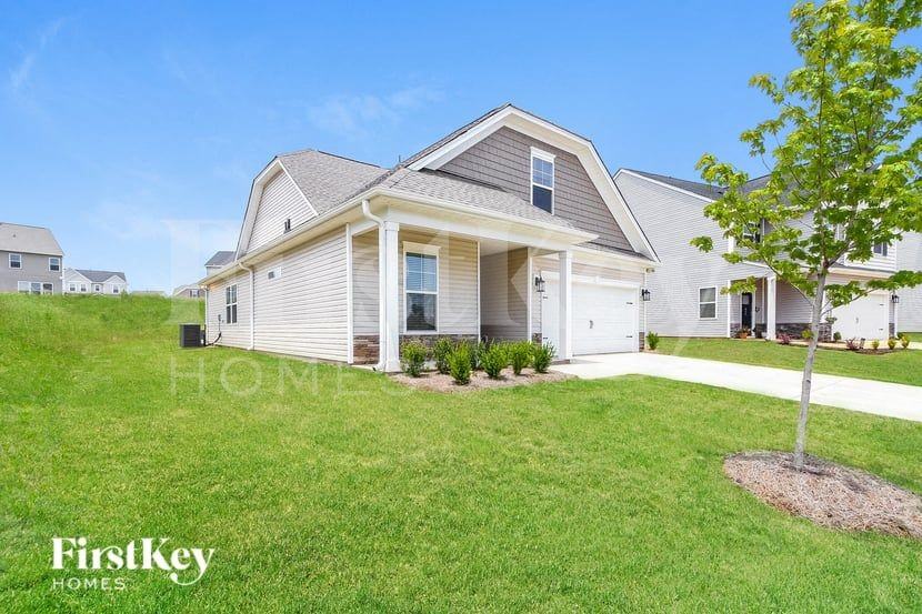 808 Birchcrest Way - Photo 2 of 16