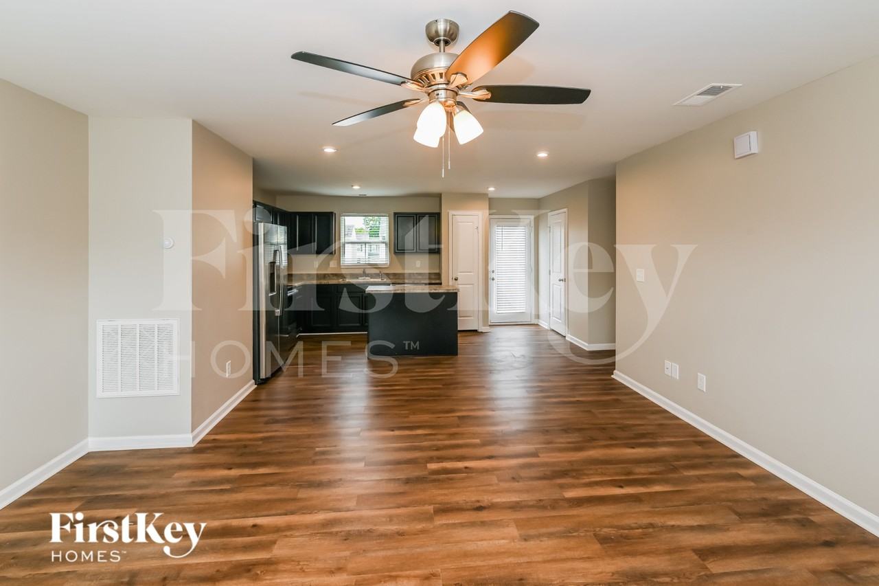7415 Irwin Rd - Photo 3 of 15