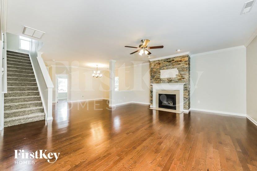 1205 Quail Heights Dr - Photo 2 of 15
