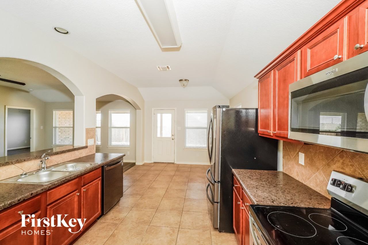 339 Primrose Way - Photo 7 of 15
