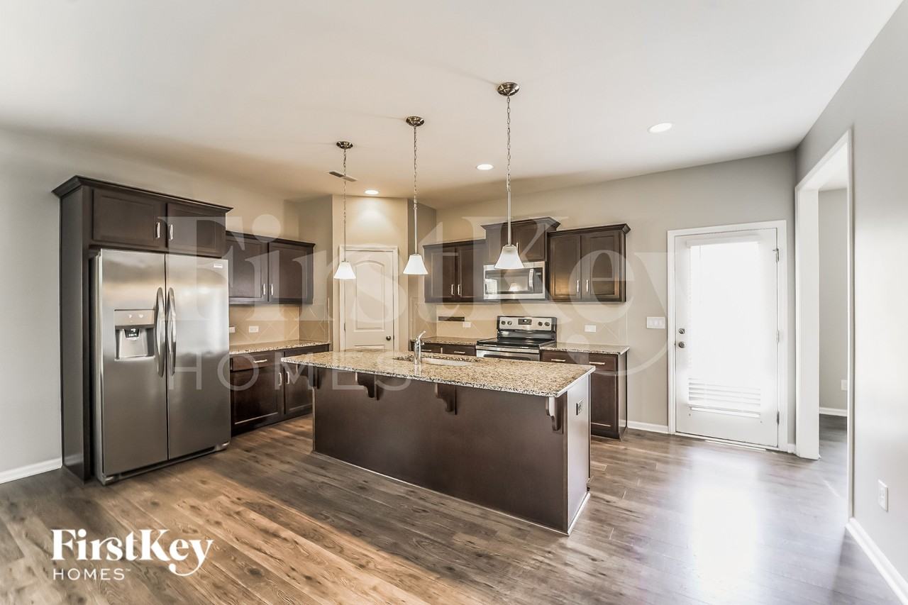 4011 Huntley Glen Dr - Photo 6 of 16