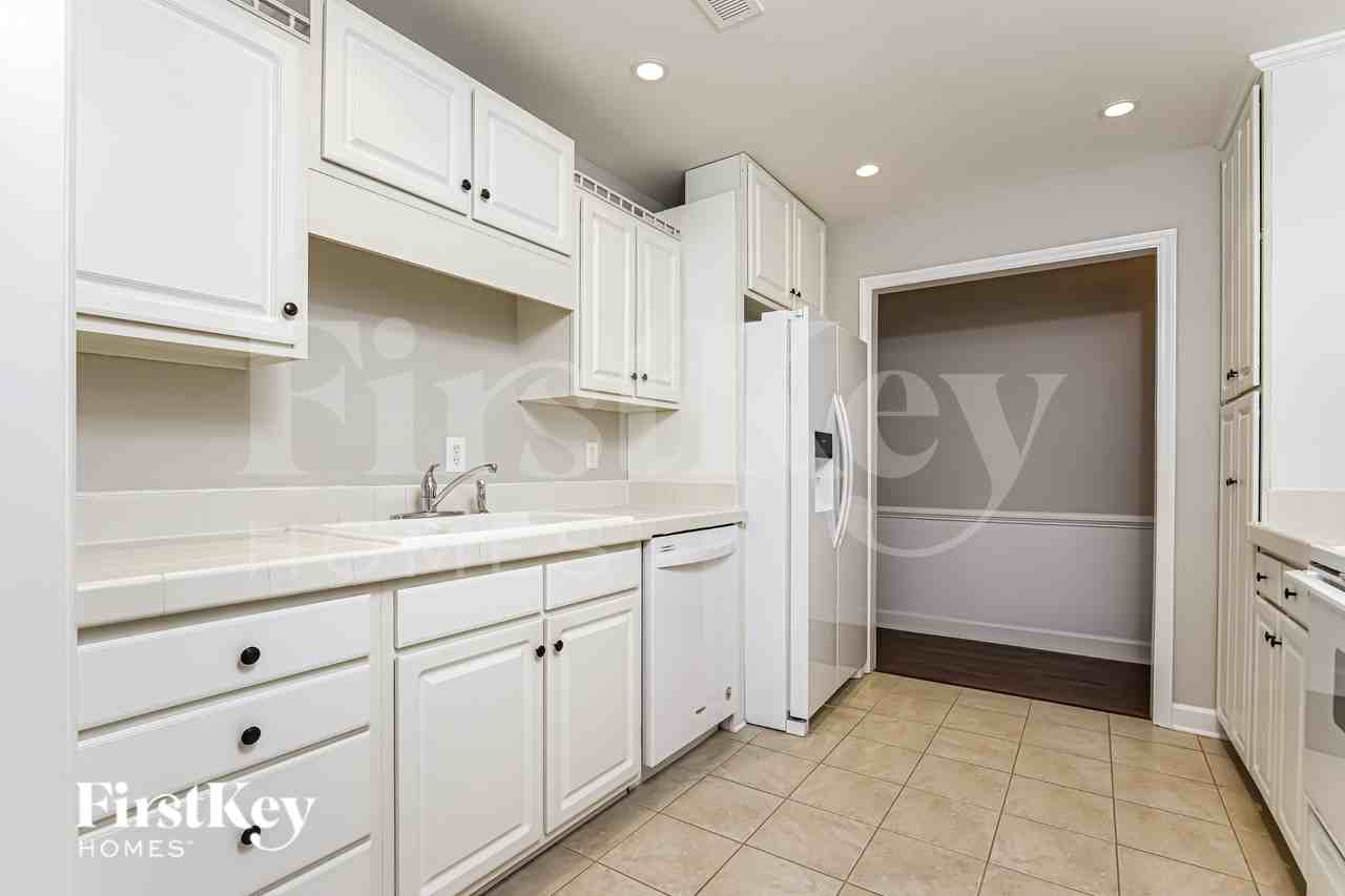 220 Sugarcane Ln - Photo 6 of 15