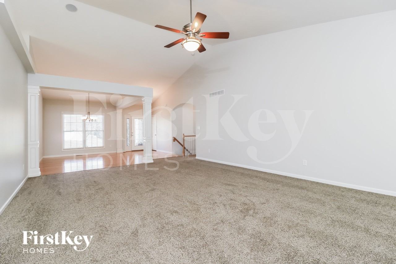 2 Stonecroft Ct - Photo 3 of 15