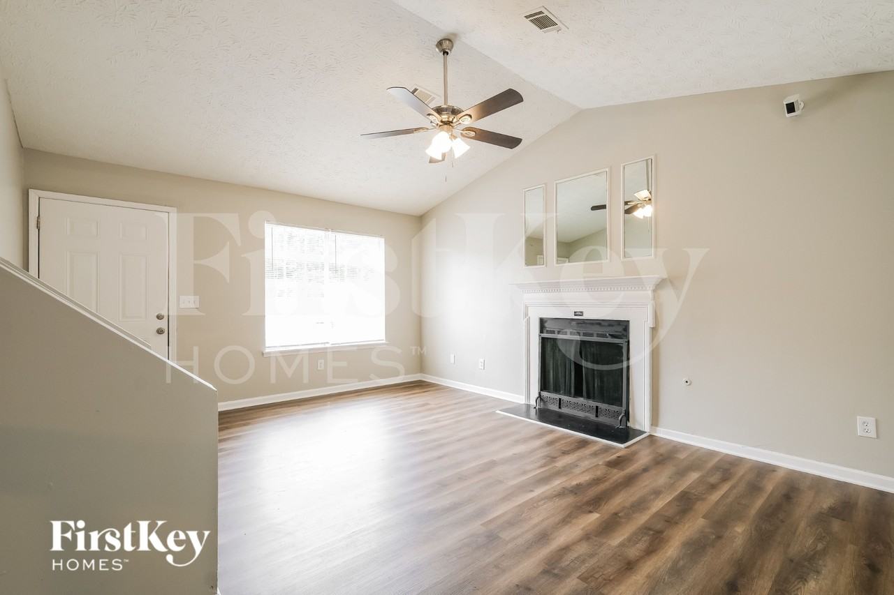 2103 Charles Cudd Ct - Photo 3 of 19