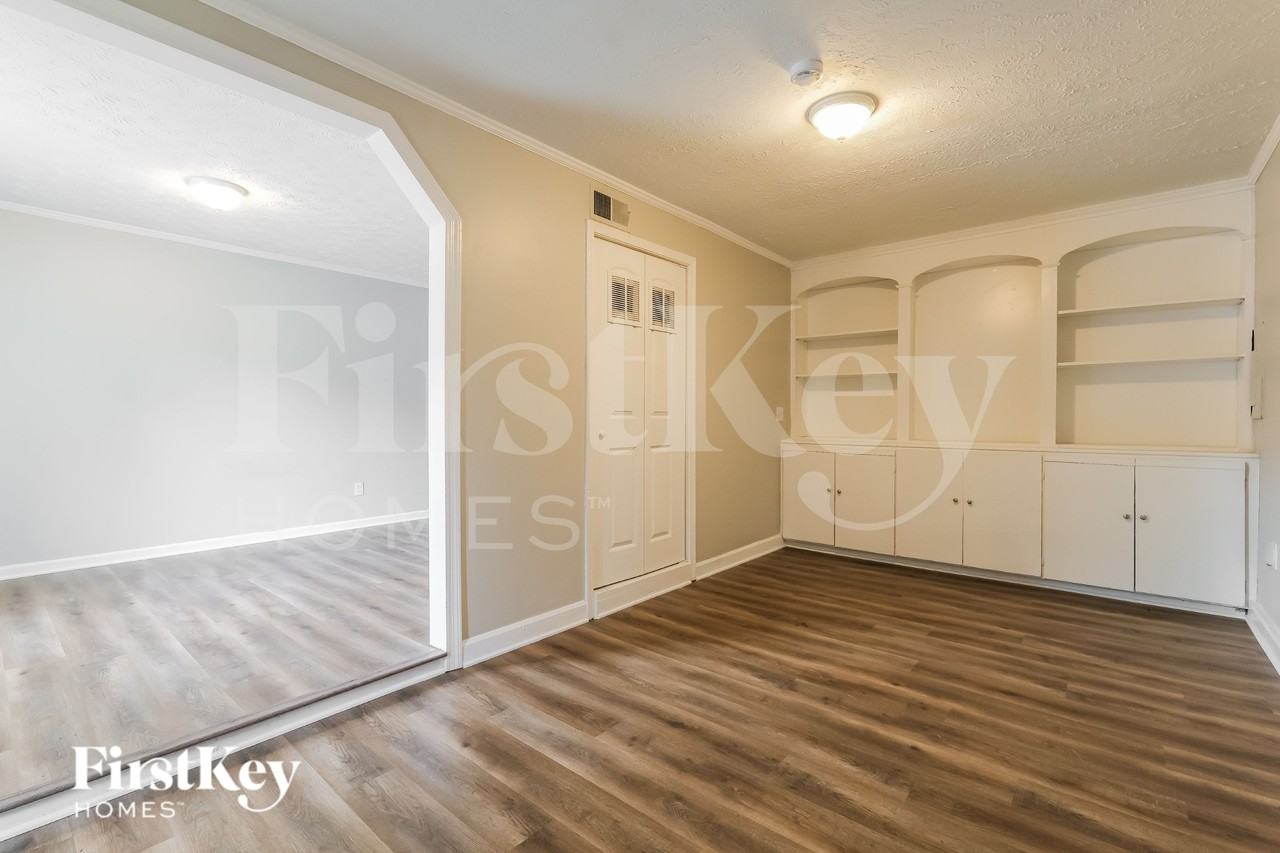 2103 Charles Cudd Ct - Photo 6 of 19