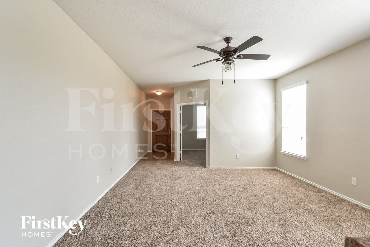 6503 Davenport Bay - Photo 3 of 15