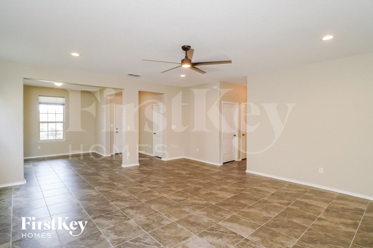 7531 Harvest Bay - Photo 4 of 14