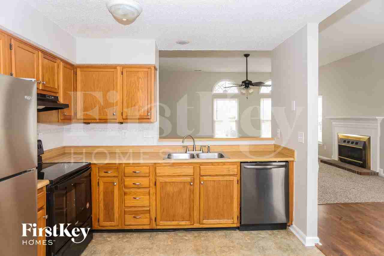 2035 David Earl Dr - Photo 6 of 13