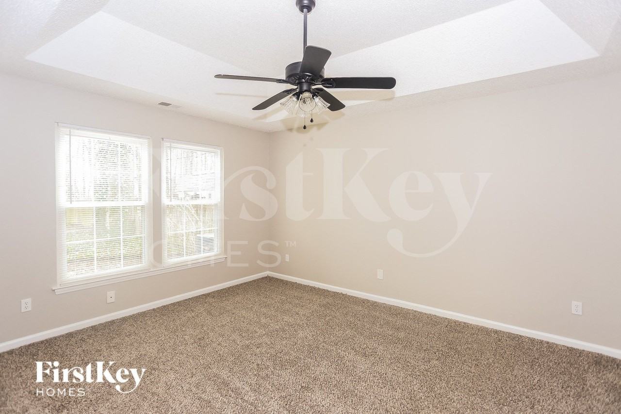 2035 David Earl Dr - Photo 7 of 13