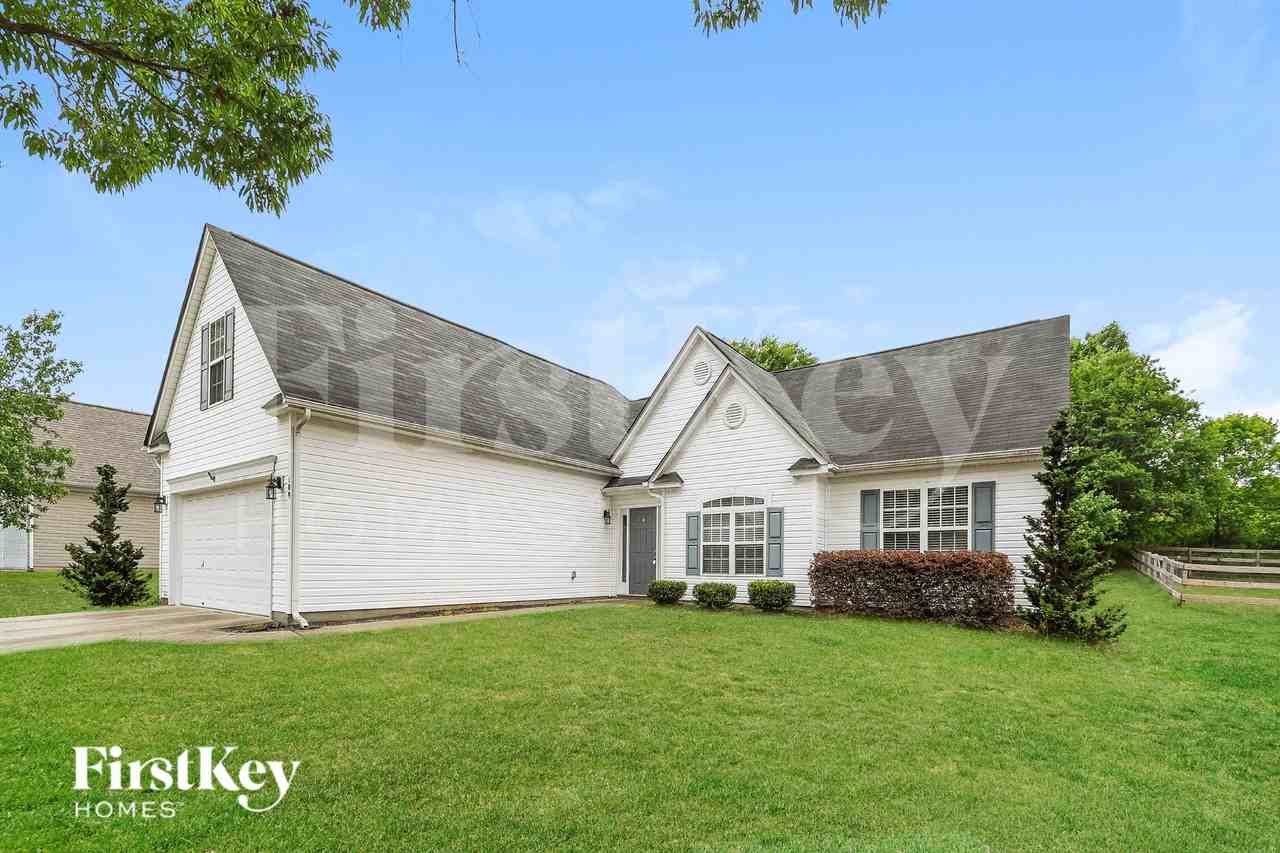 109 Egerton Dr - Photo 2 of 19