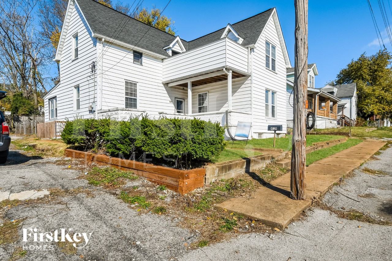 929 Wachtel Ave - Photo 3 of 17