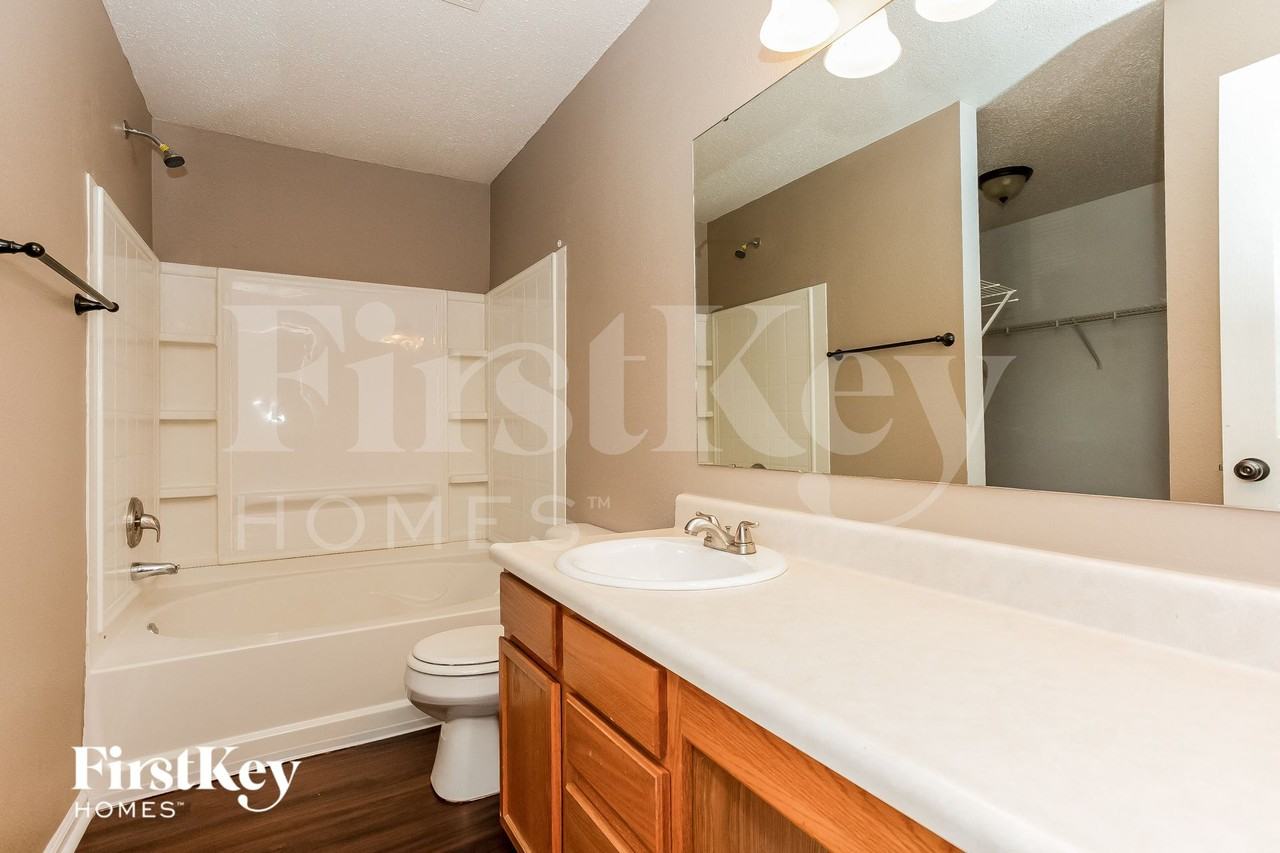 737 Fern St - Photo 7 of 15
