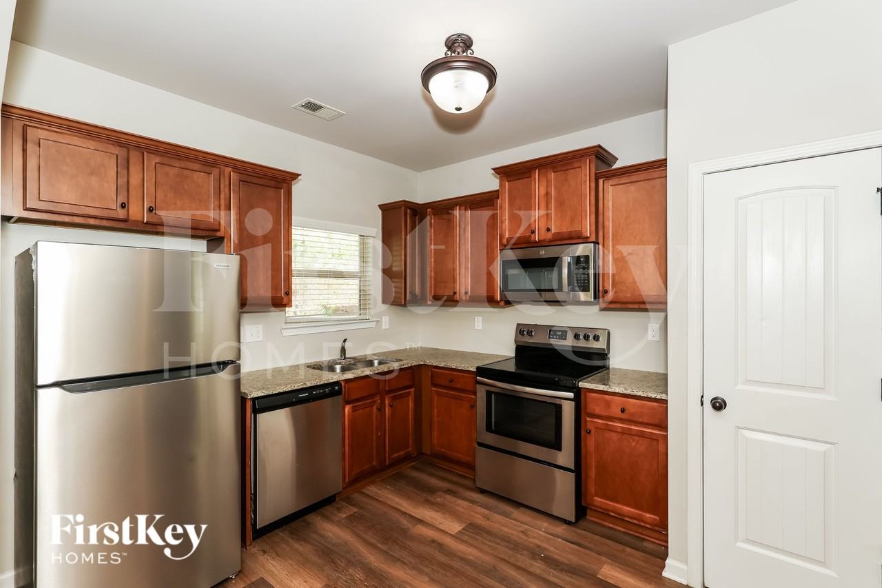 5458 Union Hill Ct - Photo 7 of 19