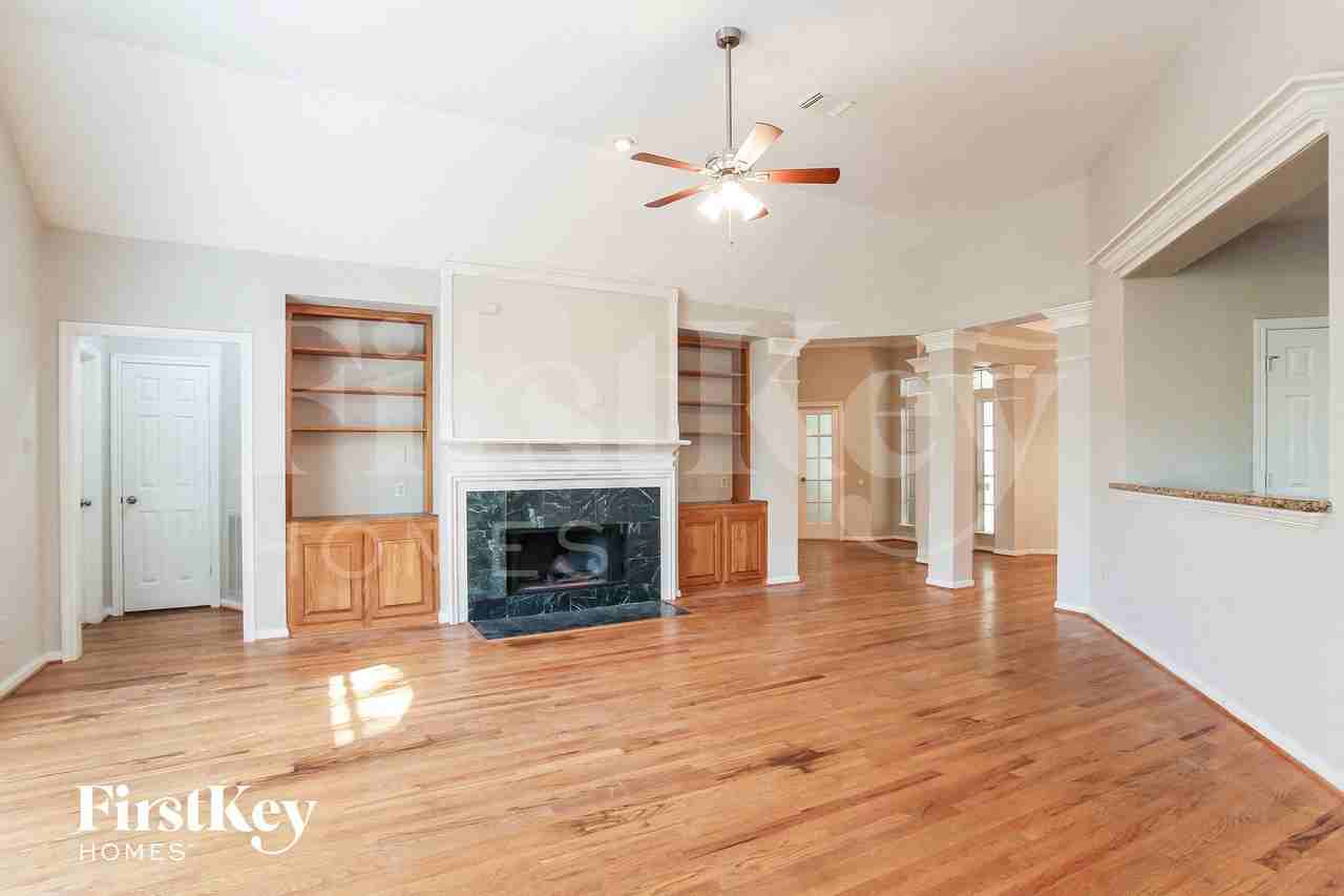 4030 Echo Mountain Dr - Photo 4 of 15