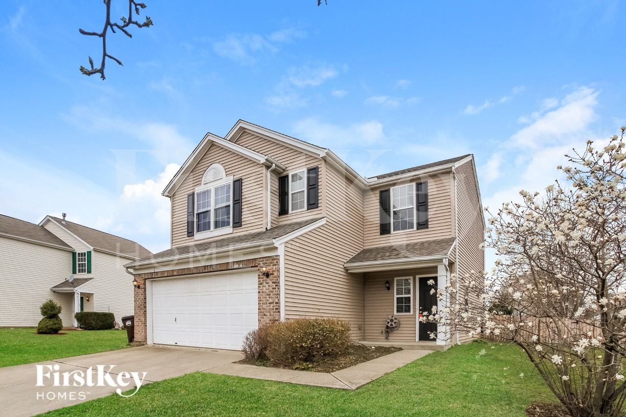 330 Heftner Cir - Photo 2 of 15