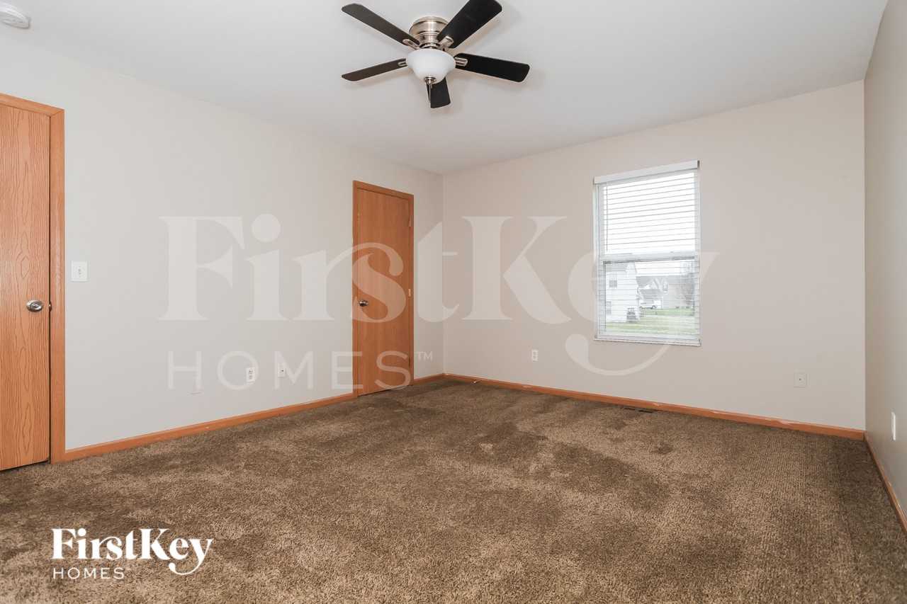 330 Heftner Cir - Photo 7 of 15
