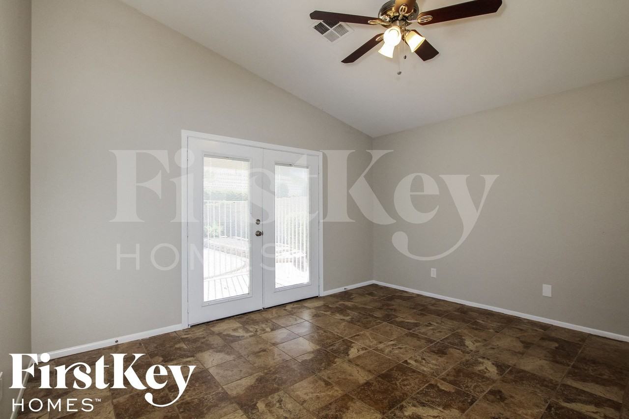 3257 W Melinda Ln - Photo 7 of 15