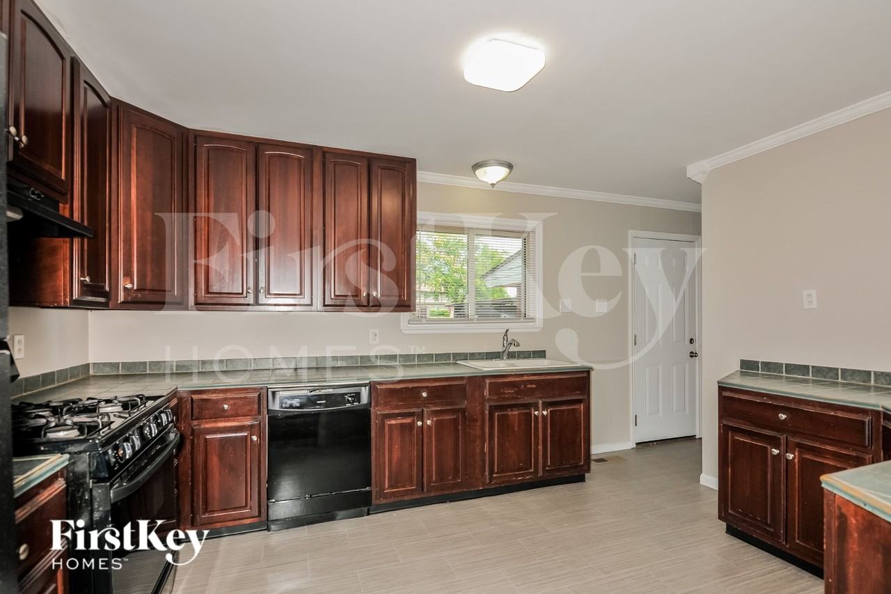 3245 Santiago Dr - Photo 7 of 16