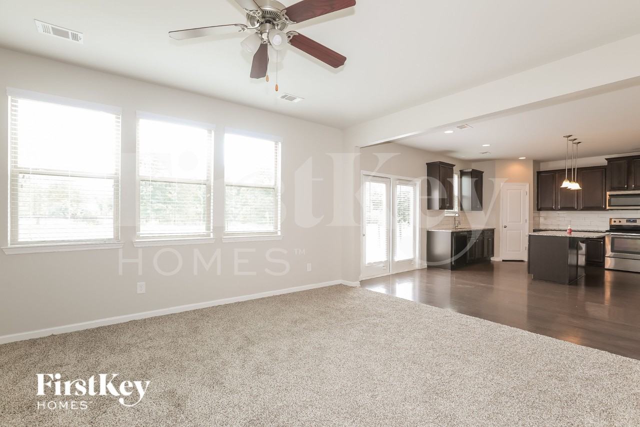 1247 Heartwood Ave - Photo 2 of 15